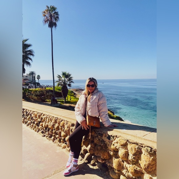 Meet your Posher, Lolita ✨ - Picture 4 of 5